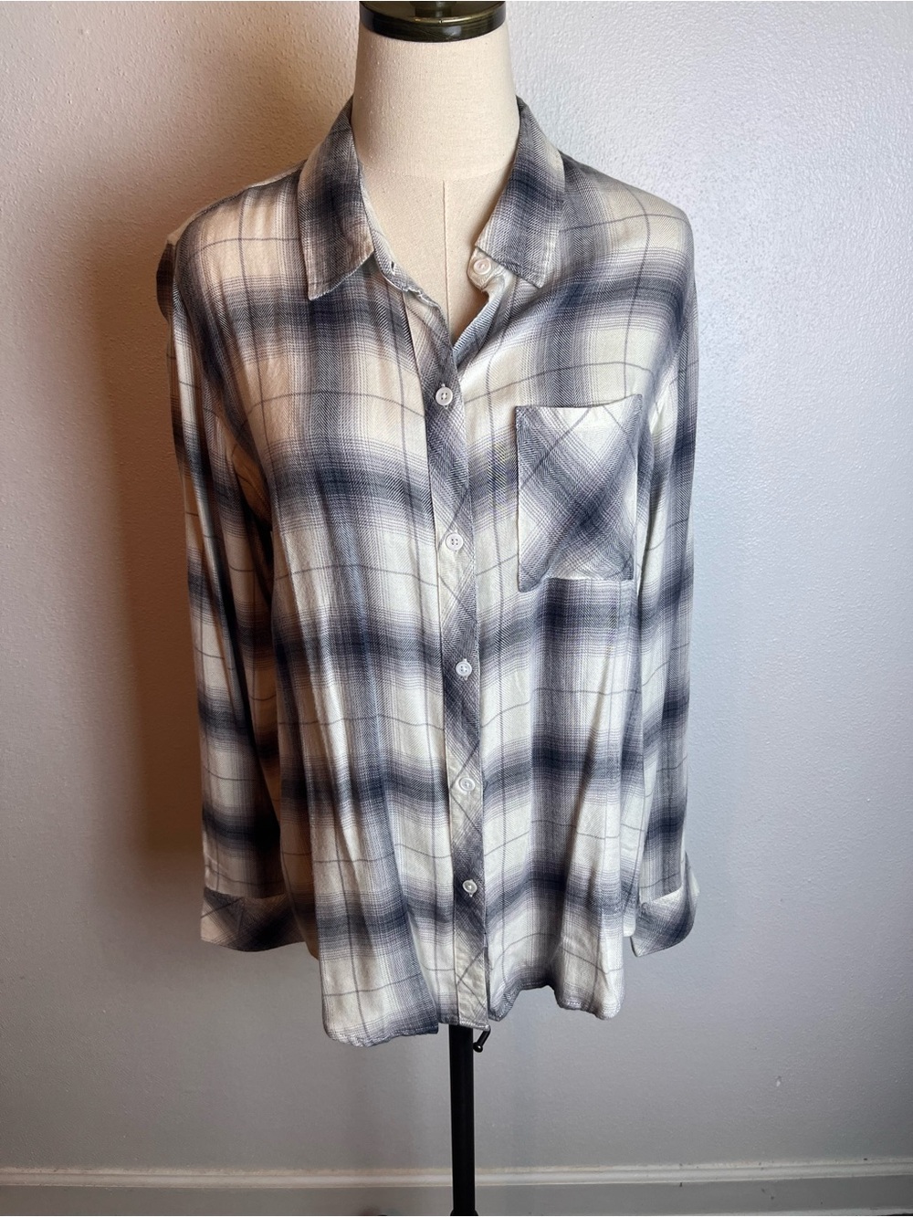 Rails Plaid Button-Down Flannel Shirt in Navy and Cream